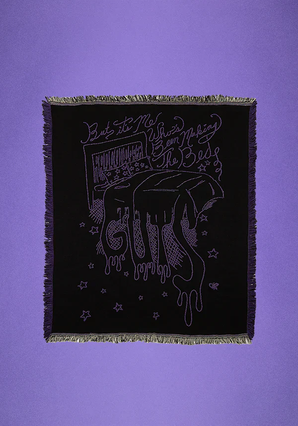 making the bed blanket - Alternate View